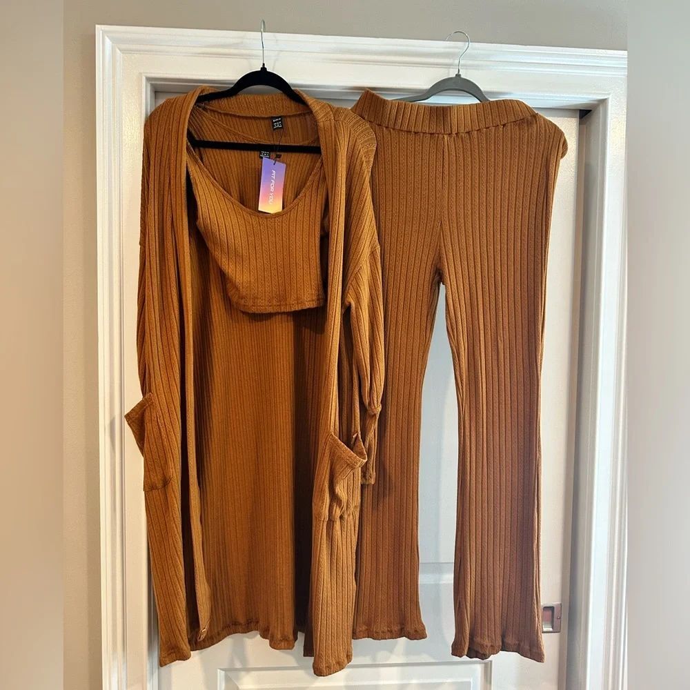3- piece cozy set 🍁